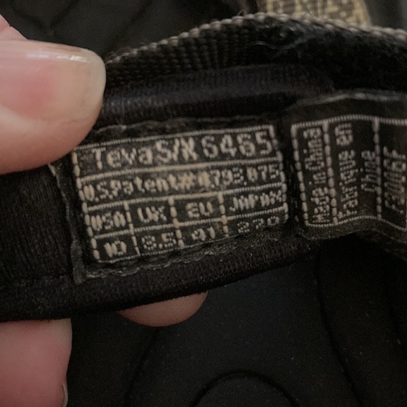 Teva Sandals Gray. Women’s size 10 - Picture 4 of 5